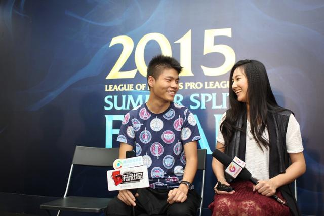 gogoing和小苍共赴杭州看比赛 疑似恋情曝光?