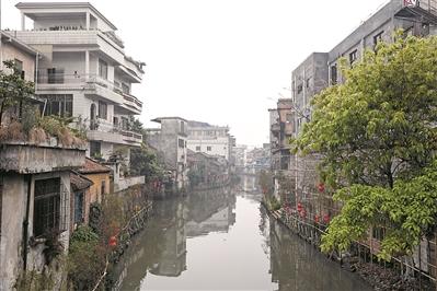 昔首富宅修缮 今画家村盈门