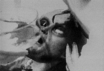 美国公布外星人尸体和坠毁的飞碟照片