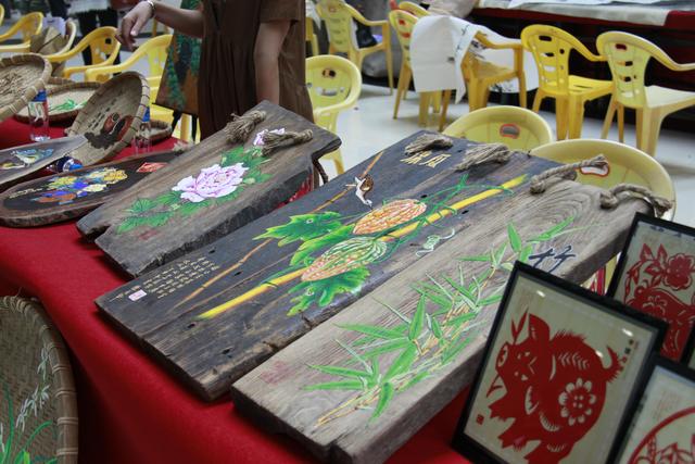 ������2018������ռ������ջ������չ��ʢ��Ļ