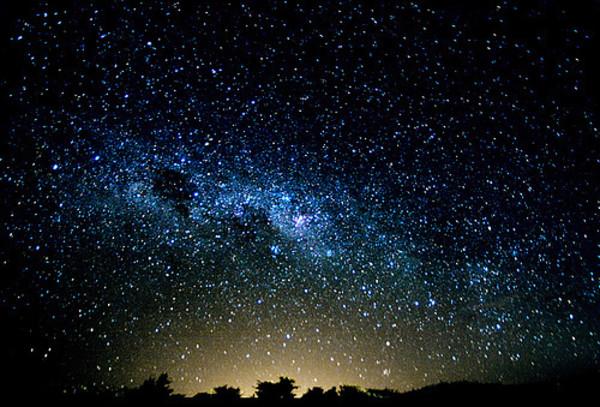 拥包星星的月亮 星星月亮情侣头像图片 画月亮星星简笔画图片图片