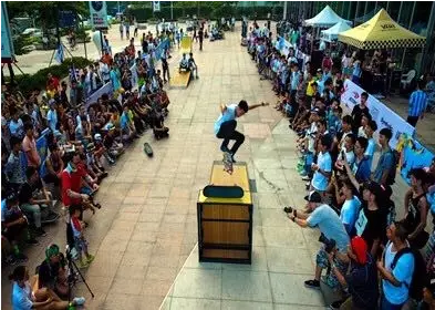 国庆长假来观澜湖看滑板飞车、坐摩天轮