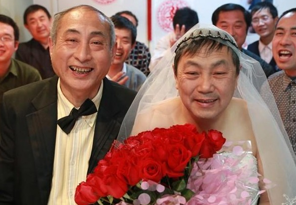 的士哥哥看过来 有妹子主动约你来_大粤网_腾