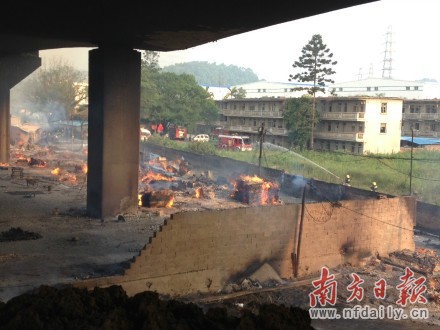 广州黄埔油罐车泄漏爆炸 已造成19人死亡