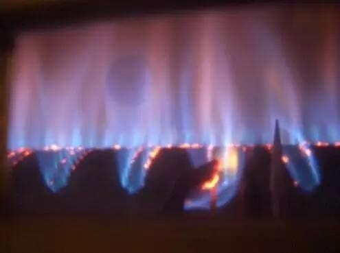 房间里一杯水就能下降十度 这方法不可思议