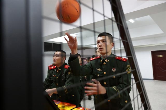 广东特区武警边防部队开展文娱活动过新年