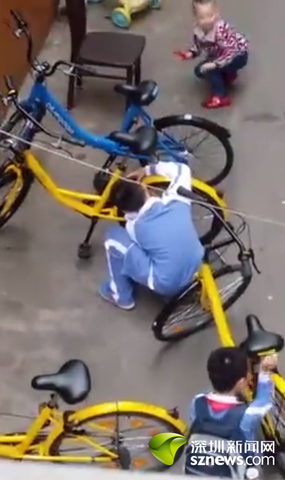 小学生徒手解锁!共享单车不能 共享 给小学生