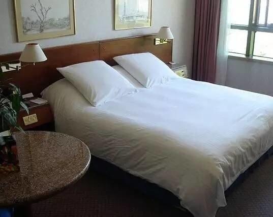 房间里一杯水就能下降十度 这方法不可思议