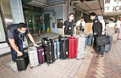 港旅行社领队沦机场老鼠 专偷名牌行李箱