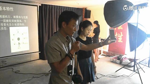 创+公开课首次直播 人气破万 千人同时在线
