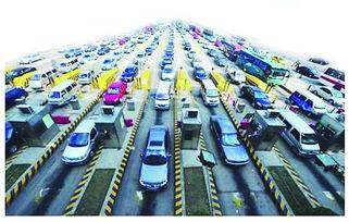  国庆 长假广东耗一半给暴雨 不早退就等着 堵车 