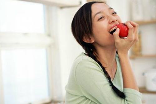 8种水果千万不能空腹吃 空腹吃西红柿会胃胀痛