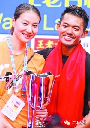 羽坛神雕侠侣谢杏芳林丹参加广州最美家庭评选