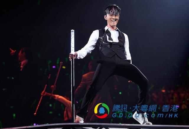 林峯拼命演出再度受伤