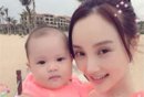 李小璐爱女舔手指萌照