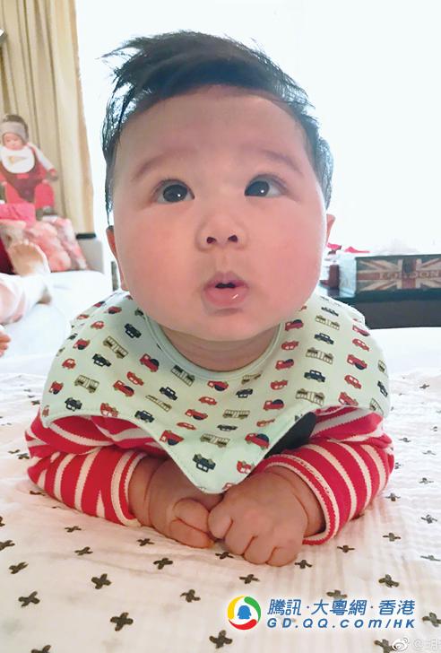 胡杏儿产子后做瑜珈 叹不及当年《肥田》减肥