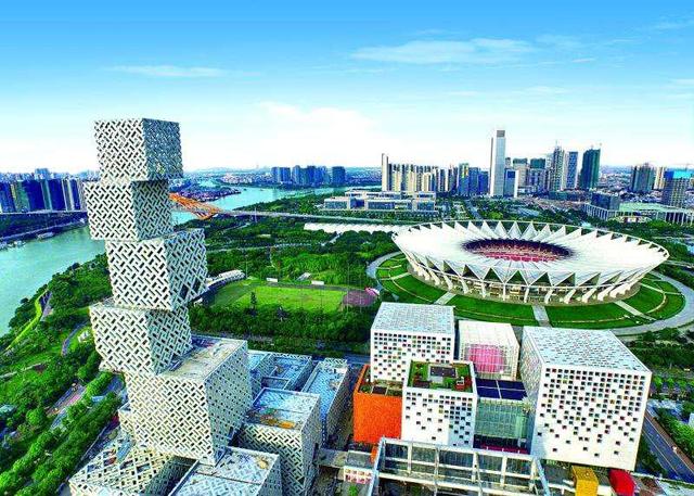 建筑传奇丨香港IFC,一睹城市繁华的耀眼明珠