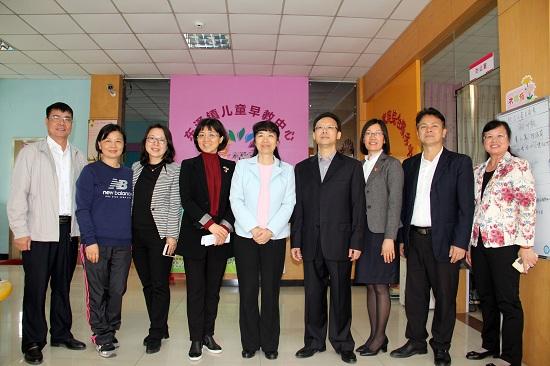 省、市妇联主席到基层开展调研工作