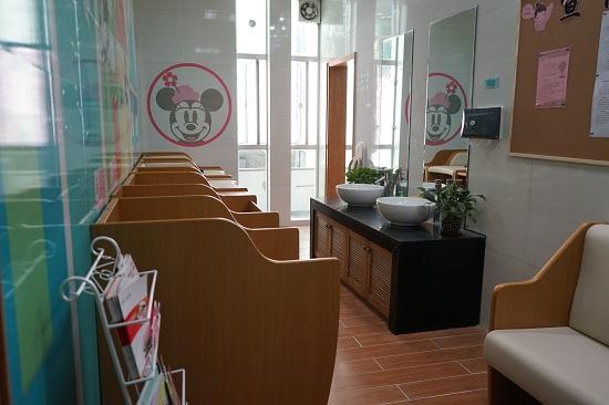 省、市妇联主席到基层开展调研工作