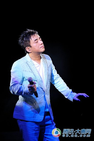 吕方全力备战广州演唱会 自曝曾害羞不敢上台