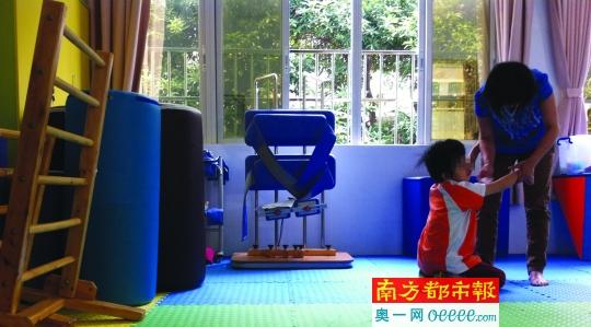 广州女童被摔偏瘫 康复机构判赔80万仅付万元