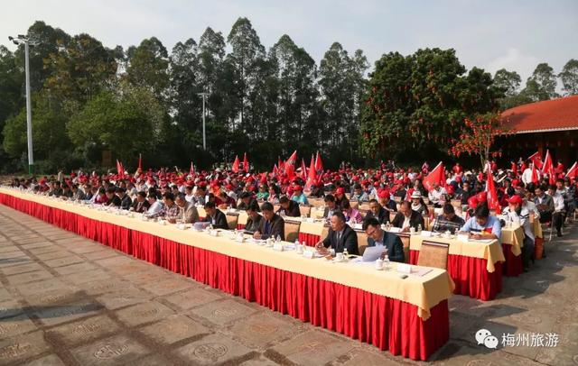 首届中国汽车旅行大会暨第七届广东省自驾旅游日活动在梅州举行 