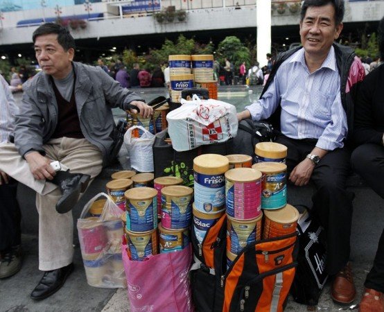 元旦春节临近 香港又闹奶粉荒?