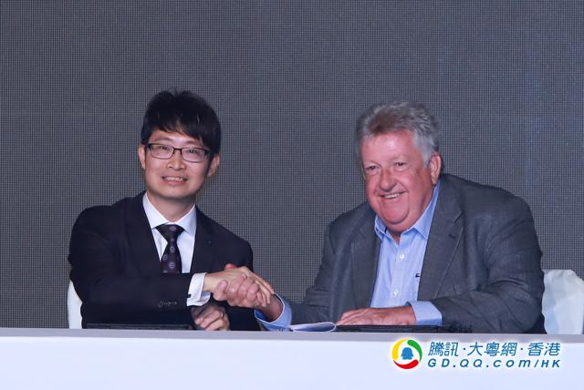 与李宇春建立群组 谢霆锋：就是音乐的威力