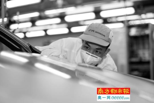 广州80后造出一把日本原厂都没有的“神器”