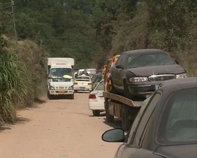 老舊車提前報廢最高補貼3萬！深圳車主排隊3天隊伍超