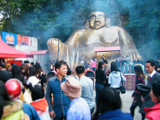 封开龙山麒麟白马闹新春旺年好运到封开