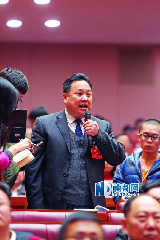 省政协委员:深圳公交司机薪酬必须涨