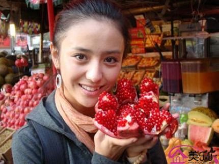 佟丽娅典雅锡伯族家居曝光 装修显格调气质