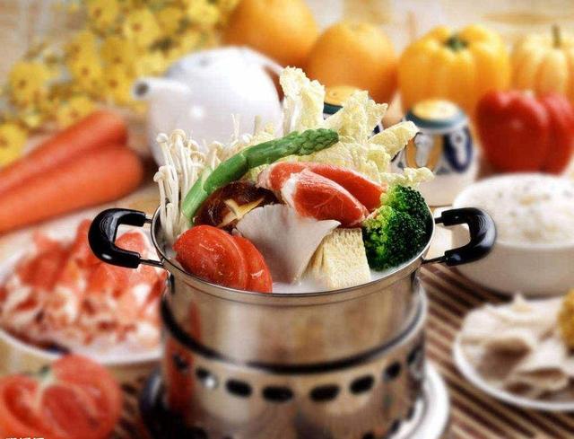 夏天吃个酣畅淋漓的火锅 你要注意啥?