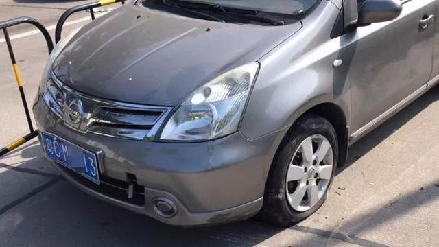 珠海轎車“發(fā)瘋”撞飛女子 司機竟無責