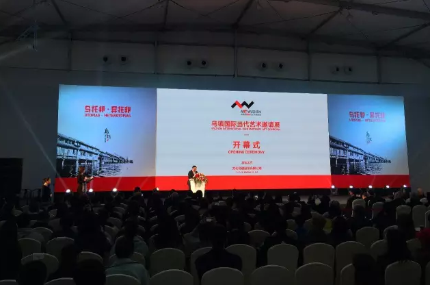 ������ʵ�����������չ��Ļ