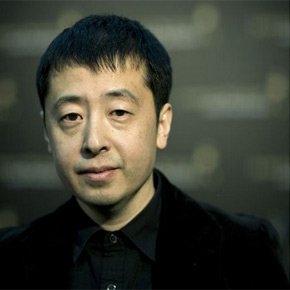 中国第六代导演代表人物,第67届戛纳国际电影节主竞赛单元评委贾樟柯