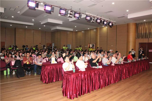 2018小小世界杯-超萌兔幼儿足球联赛盛大开