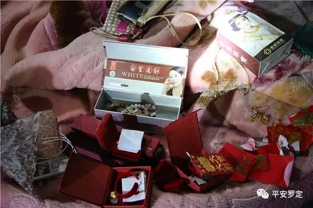 廣東最猖狂的賊！搬空屋子后在大廳大便，用人民幣擦屁股