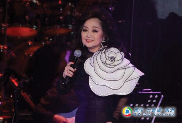 顺流逆流光辉走过 69岁徐小凤逛街是这样装