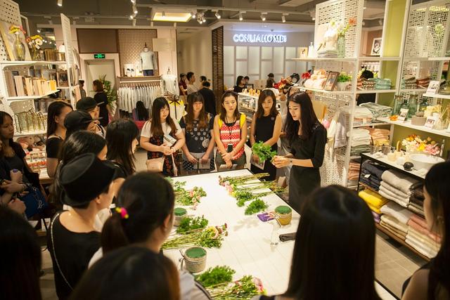 ConliaHome悦舍浪漫的周末时光,与亚洲先生邂