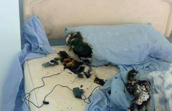 女子打完电话手机爆炸 碎片击穿木地板火烧床