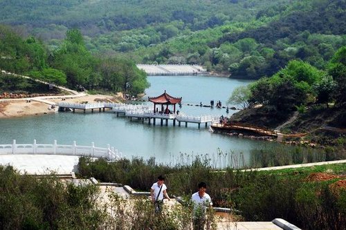 辽阳龙石景区