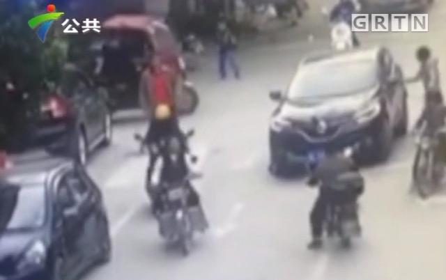 惠州一小孩遭碾壓 竟因粗心媽媽在路中間給小孩系鞋帶