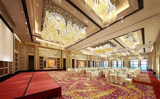 广州增城保利皇冠假日酒店举行首届“挚爱.恩”主题婚礼秀