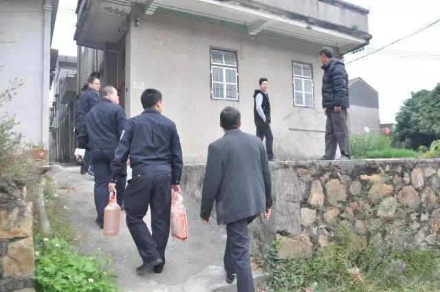 民生警务321 “我能看到报纸上的字了！”