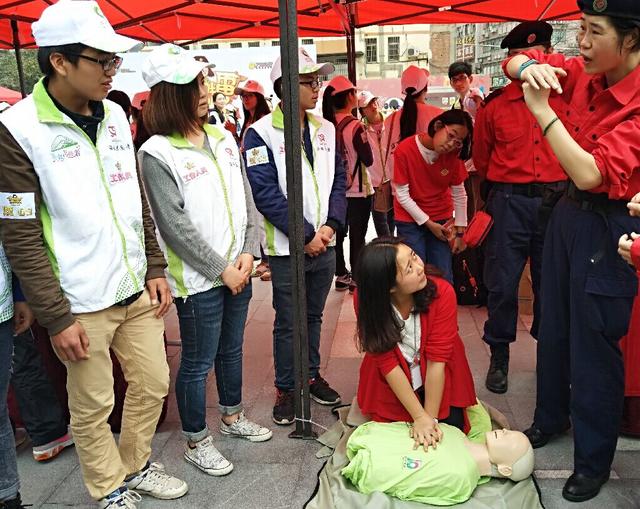 邪恶指数太高肿么办? 公益体验让你秒变活雷