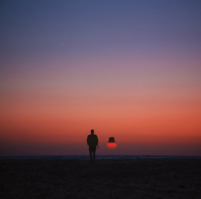 Self lonely worldHossein ZareƷp