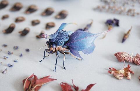 日本艺术家Hiroshi Shinno创作的仿真昆虫雕塑