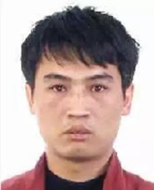 东莞警方悬赏2万追捕这名欠52万工资的老赖